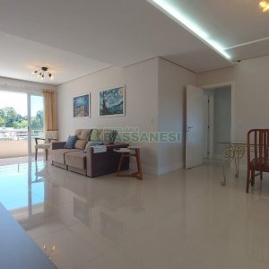 Apto Mobiliado com 163m², 3 dormitórios, 2 vagas, no bairro Cruzeiro em Caxias do Sul para Comprar