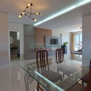 Apto Mobiliado com 163m², 3 dormitórios, 2 vagas, no bairro Cruzeiro em Caxias do Sul para Comprar