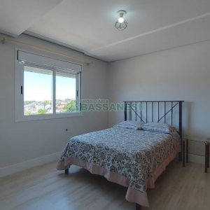 Apto Mobiliado com 163m², 3 dormitórios, 2 vagas, no bairro Cruzeiro em Caxias do Sul para Comprar