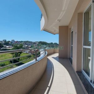 Apto Mobiliado com 163m², 3 dormitórios, 2 vagas, no bairro Cruzeiro em Caxias do Sul para Comprar