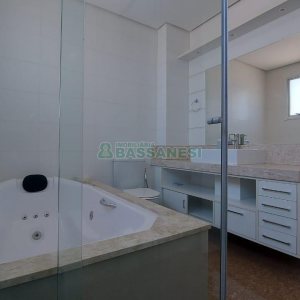 Apto Mobiliado com 163m², 3 dormitórios, 2 vagas, no bairro Cruzeiro em Caxias do Sul para Comprar