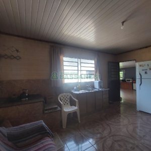 Casa com 73m², 3 dormitórios, 3 vagas, no bairro 9 Legua em Caxias do Sul para Comprar