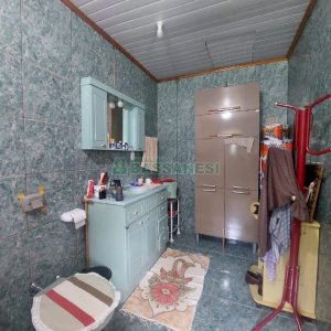 Casa com 73m², 3 dormitórios, 3 vagas, no bairro 9 Legua em Caxias do Sul para Comprar