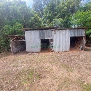 Casa com 73m², 3 dormitórios, 3 vagas, no bairro 9 Legua em Caxias do Sul para Comprar