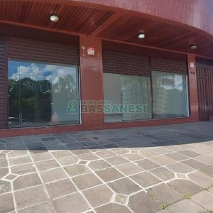 Loja com 330m², no bairro Cinqüentenário em Caxias do Sul para Alugar ou Comprar
