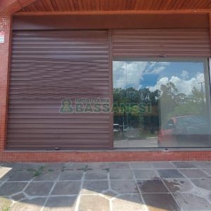 Loja com 330m², no bairro Cinqüentenário em Caxias do Sul para Alugar ou Comprar