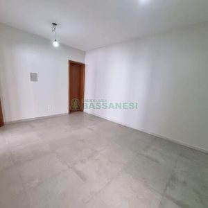 Sala com 81m², no bairro Centro em Caxias do Sul para Alugar