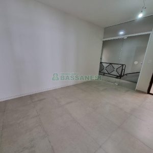 Sala com 81m², no bairro Centro em Caxias do Sul para Alugar