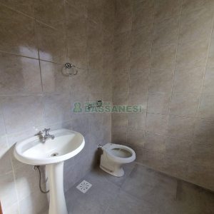 Sala com 81m², no bairro Centro em Caxias do Sul para Alugar