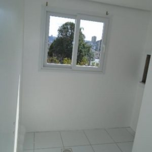 Apartamento com 115m², 3 dormitórios, 2 vagas, no bairro Pio X em Caxias do Sul para Alugar
