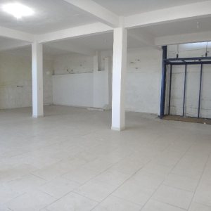 Loja com 500m², no bairro Presidente Vargas em Caxias do Sul para Alugar