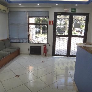 Casa Comercial com 170m², 3 vagas, no bairro São Pelegrino em Caxias do Sul para Alugar