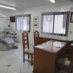 Casa Comercial com 170m², 3 vagas, no bairro São Pelegrino em Caxias do Sul para Alugar