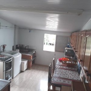 Casa com 192m², 3 dormitórios, 2 vagas, no bairro Fatima em Caxias do Sul para Comprar