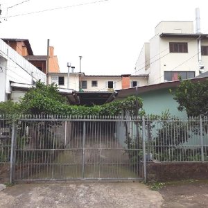 Casa com 192m², 3 dormitórios, 2 vagas, no bairro Fatima em Caxias do Sul para Comprar