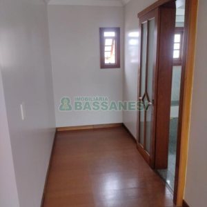 Apartamento com 109m², 3 dormitórios, 2 vagas, no bairro Universitário em Caxias do Sul para Comprar