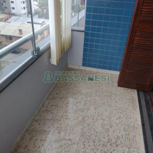 Apartamento com 109m², 3 dormitórios, 2 vagas, no bairro Universitário em Caxias do Sul para Comprar
