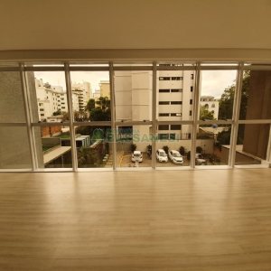 Sala com 49m², 1 vaga, no bairro Centro em Caxias do Sul para Comprar