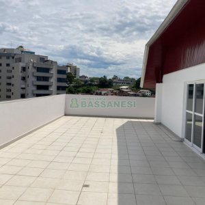Apto/Cobertura com 299m², 4 dormitórios, 2 vagas, no bairro Madureira em Caxias do Sul para Comprar