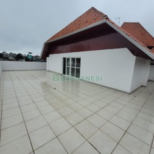 Apto/Cobertura com 299m², 4 dormitórios, 2 vagas, no bairro Madureira em Caxias do Sul para Comprar