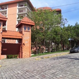 Apto/Cobertura com 299m², 4 dormitórios, 2 vagas, no bairro Madureira em Caxias do Sul para Comprar