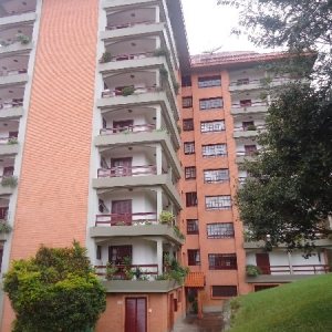 Apto/Cobertura com 299m², 4 dormitórios, 2 vagas, no bairro Madureira em Caxias do Sul para Comprar