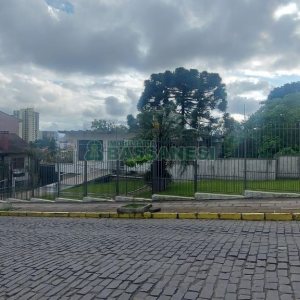 Casa Comercial com 150m², no bairro Madureira em Caxias do Sul para Alugar