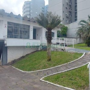 Casa Comercial com 150m², no bairro Madureira em Caxias do Sul para Alugar