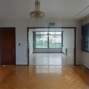 Casa Comercial com 150m², no bairro Madureira em Caxias do Sul para Alugar