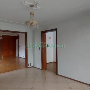 Casa Comercial com 150m², no bairro Madureira em Caxias do Sul para Alugar