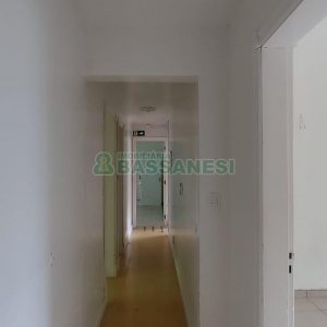 Casa Comercial com 150m², no bairro Madureira em Caxias do Sul para Alugar