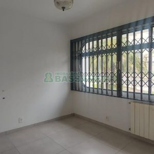 Casa Comercial com 150m², no bairro Madureira em Caxias do Sul para Alugar