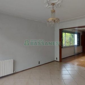 Casa Comercial com 150m², no bairro Madureira em Caxias do Sul para Alugar