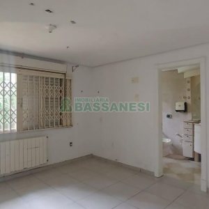 Casa Comercial com 150m², no bairro Madureira em Caxias do Sul para Alugar