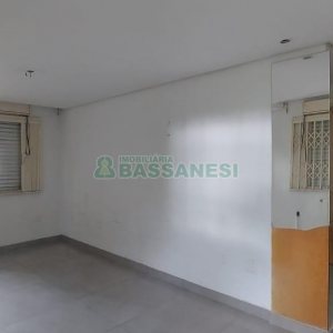 Casa Comercial com 150m², no bairro Madureira em Caxias do Sul para Alugar
