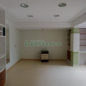 Casa Comercial com 150m², no bairro Madureira em Caxias do Sul para Alugar