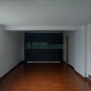 Casa Comercial com 150m², no bairro Madureira em Caxias do Sul para Alugar