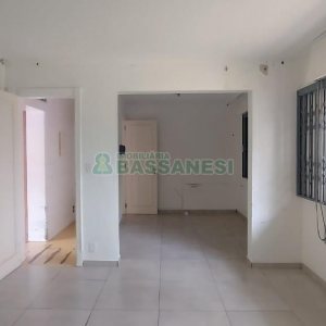 Casa Comercial com 150m², no bairro Madureira em Caxias do Sul para Alugar