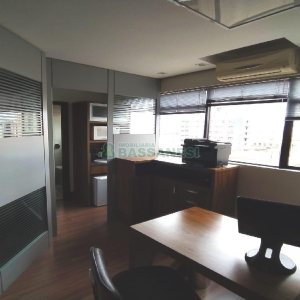 Sala Mobiliada com 50m², no bairro Centro em Caxias do Sul para Comprar