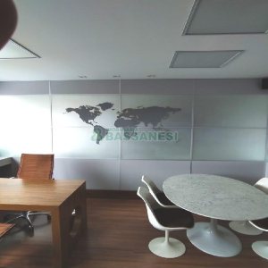 Sala Mobiliada com 50m², no bairro Centro em Caxias do Sul para Comprar