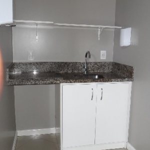 Loja com 92m², no bairro Sagrada Família em Caxias do Sul para Alugar