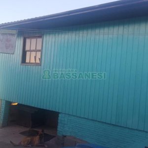 Casa com 70m², 3 dormitórios, 1 vaga, no bairro Serrano em Caxias do Sul para Comprar