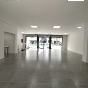 Loja com 330m², no bairro Centro em Caxias do Sul para Alugar