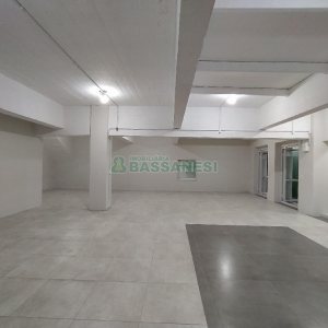 Loja com 330m², no bairro Centro em Caxias do Sul para Alugar