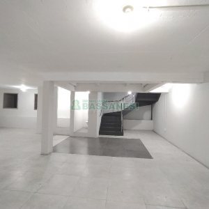 Loja com 330m², no bairro Centro em Caxias do Sul para Alugar