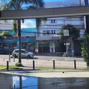 Loja com 325m², no bairro Pio X em Caxias do Sul para Alugar ou Comprar
