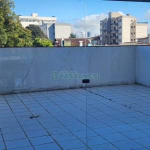 Loja com 325m², no bairro Pio X em Caxias do Sul para Alugar ou Comprar