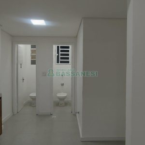 Sala com 450m², no bairro Centro em Caxias do Sul para Alugar