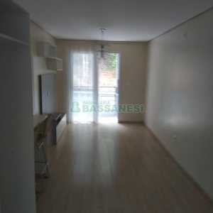Apto Mobiliado com 56m², 2 dormitórios, 1 vaga, no bairro Charqueadas em Caxias do Sul para Comprar