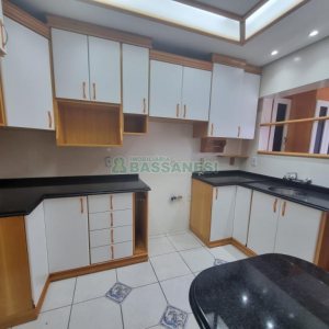 Apto Mobiliado com 133m², 3 dormitórios, 1 vaga, no bairro Pio X em Caxias do Sul para Alugar